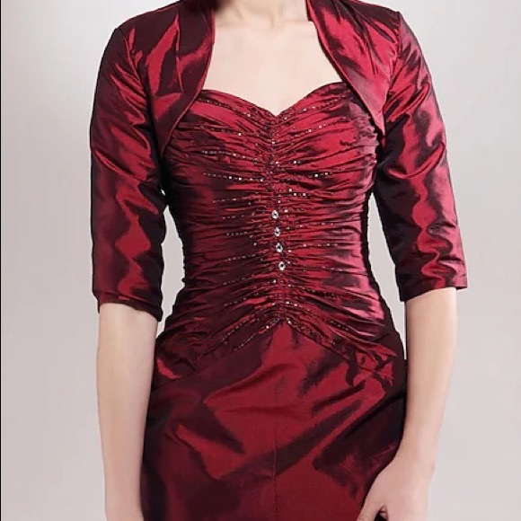 Sweetheart Taffeta Red Gown (prom, wedding, evening, formal event) - Picture 8 of 8